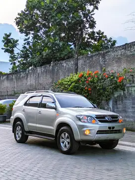 Toyota Fortuner 2008 Bensin