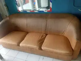 Sofa ruang tamu