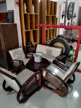 Kursi + Meja Bulat