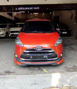 Toyota Sienta Q matic 2016