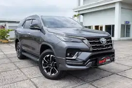 2022 TOYOTA FORTUNER 2.8 VRZ GR SPORT DIESEL