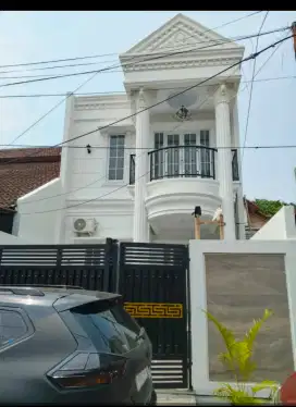 Rumah baru hy 1 unit jual murah gaya american clasik di galaxy