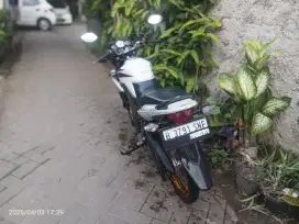 Cb 150 R ss kumplit