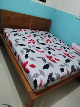 Di jual ranjang kasur jati 200x200