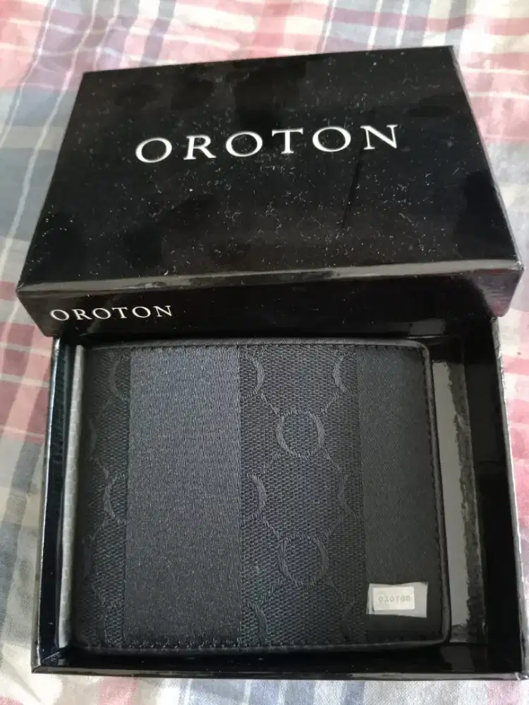 Dompet Pria Branded OROTON Australia hitam