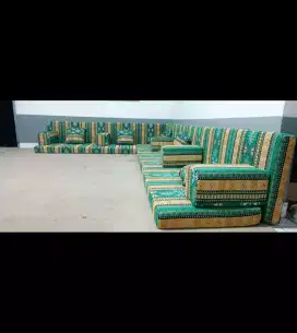 SOFA GAYA TIMUR TENGAH
