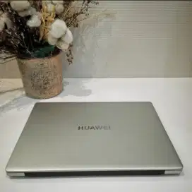 Laptop Huawei slim terbaru