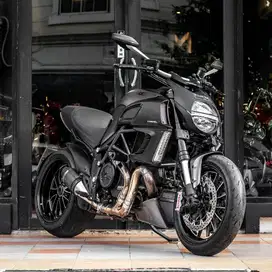 Ducati Diavel Black Base MOTOR MULUS FULL PAPER WARNA ORIGINAL