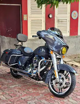 HARLEY DAVIDSON STREET GLIDE 2014