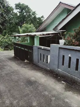 Rumah (hook/sudut) dijual Semi Villa (BU) 1 1/2 Lantai