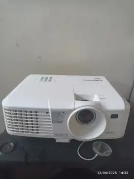 Proyektor Mitsubishi normal