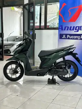 Honda Beat Deluxe 110cc Tahun 2023 km 1Rb