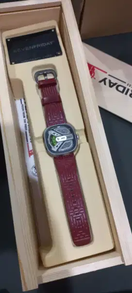 Seven friday watch
