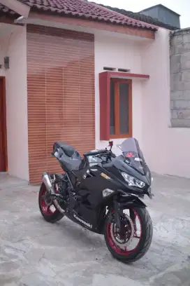 Ninja 250CC Std Non ABS Like New