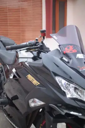Ninja 250CC Std Non ABS Like New