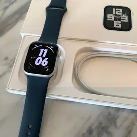Apple Watch SE 2 40mm Garansi Aktif Mulus