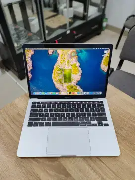 Macbook Pro 2020 i5 16/512