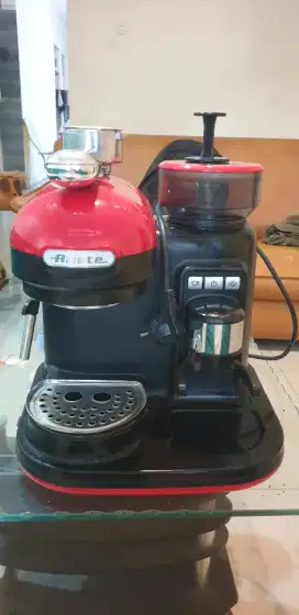 DIJUAL MESIN KOPI RUMAHAN. KONDISI 90%. MERK ARIETE MODERNA.