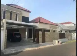 RUMAH MEWAH DI KOMPLEK PERTAMINA RAWAMANGUN
