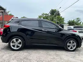 HRV E CVT Automatic 2018 kondisi istimewa