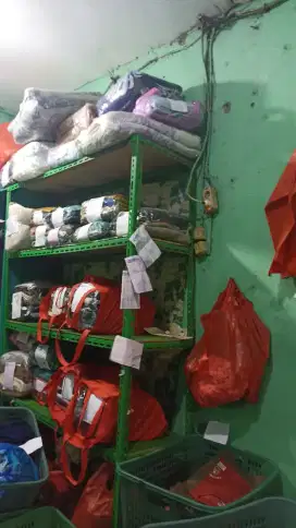 Di butuhkan karyawan laundry wanita
