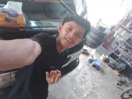 saya mencari pekerjaan sebagai driver
