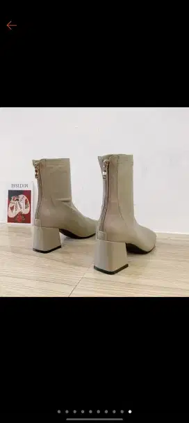 Sepatu boots wanita uk 39 warna khaki