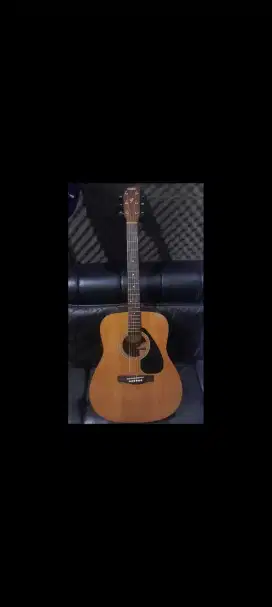 Gitar akusti yamaha F-300 original lawas vintage second (siap pakai)