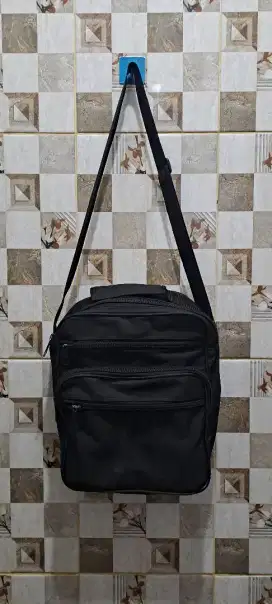 Tas Selempang Pria Besar