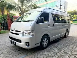 TOYOTA HIACE COMMUTER 3.0 MANUAL DIESEL