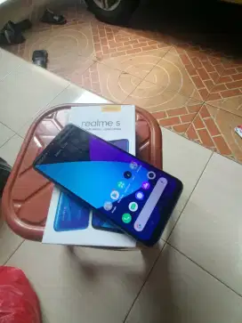 Realme 5 ram 3/64 minus shadow hp dus saja