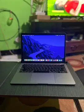 Macbook Air 13inch 2019 16/256GB