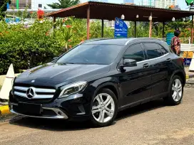 Mercedez Benz Gla200 urban 1.6 turbo bensin