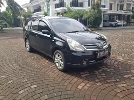 Nissan Grand Livina SV Matic 2012