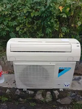 Ac daikin 1/2pk +pasang