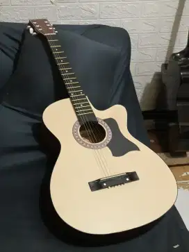 Gitar akustik Yamaha baru siap antar cod bayar di tempat