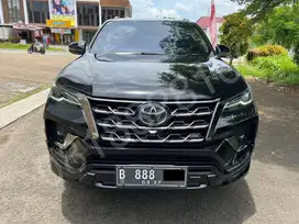 Toyota Fortuner GR Sport 2.8 2022 Istimewa