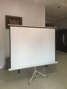 Layar Proyektor World Screen