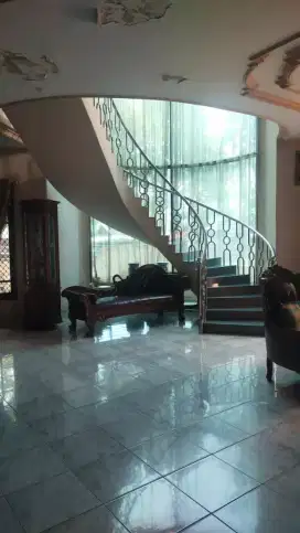 Disewakan rumah cantik bebas banjir lokasi strategis