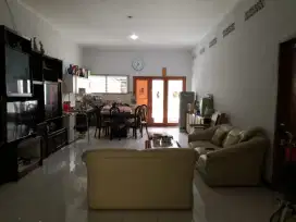 Rumah dijual Jalan  Asia Afrika Bandung dekat Hotel Golden Flower