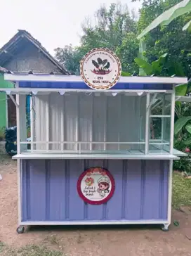 Booth container