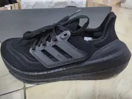 Sepatu Adidas Ultraboost Light Shoes