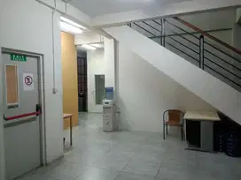 Ruko Raden Saleh daerah strategis dengan elevator