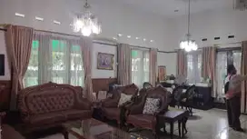 Dijual Rumah Hoek Di Pejompongan Jakarta Pusat