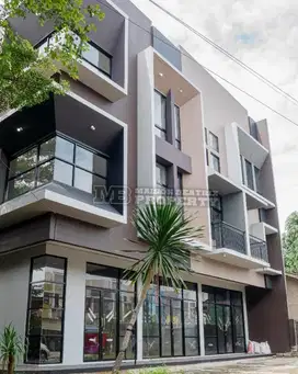 DI JUAL RUKO UNTUK. USAHA KANTOR DLL DI LOKASI YANG SANGAT STRATEGIS