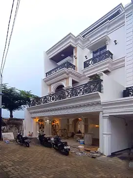 RUMAH BARU DALAM TOWNHOUSE SIAP HUNI DEKAT AKSES CILANDAK