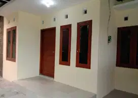 Rumah Bagus 4 Kamar Tdr dlm Cluster Jakal km 13  Candi Karang,Sltn UII