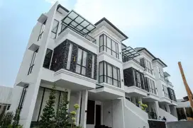 Modern Minimalis Home, Dekat Ke Citos dan MRT Fatmawati