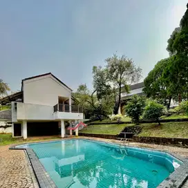 Dijual Rumah Asri Kolam Renang Di Kemang,Jakarta Selatan