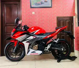 Honda cbr 150 R 2019